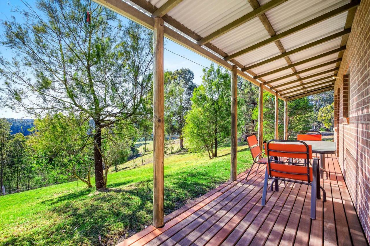 Braeside Cabin Two Alphitonia Central Tilba Exterior photo